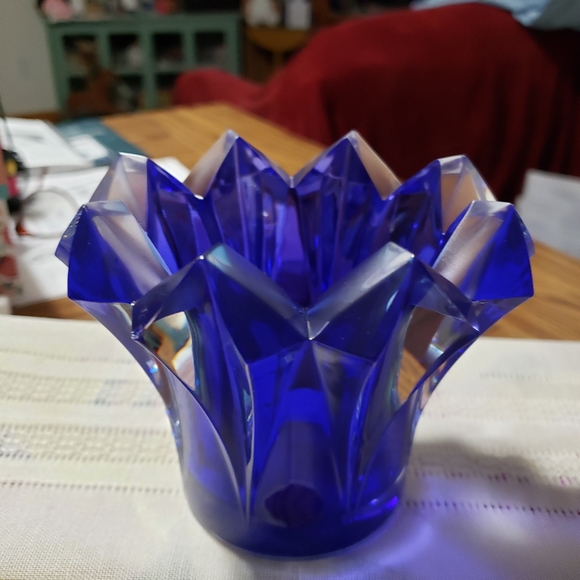 Cobalt Blue Vase - Picture 5 of 8